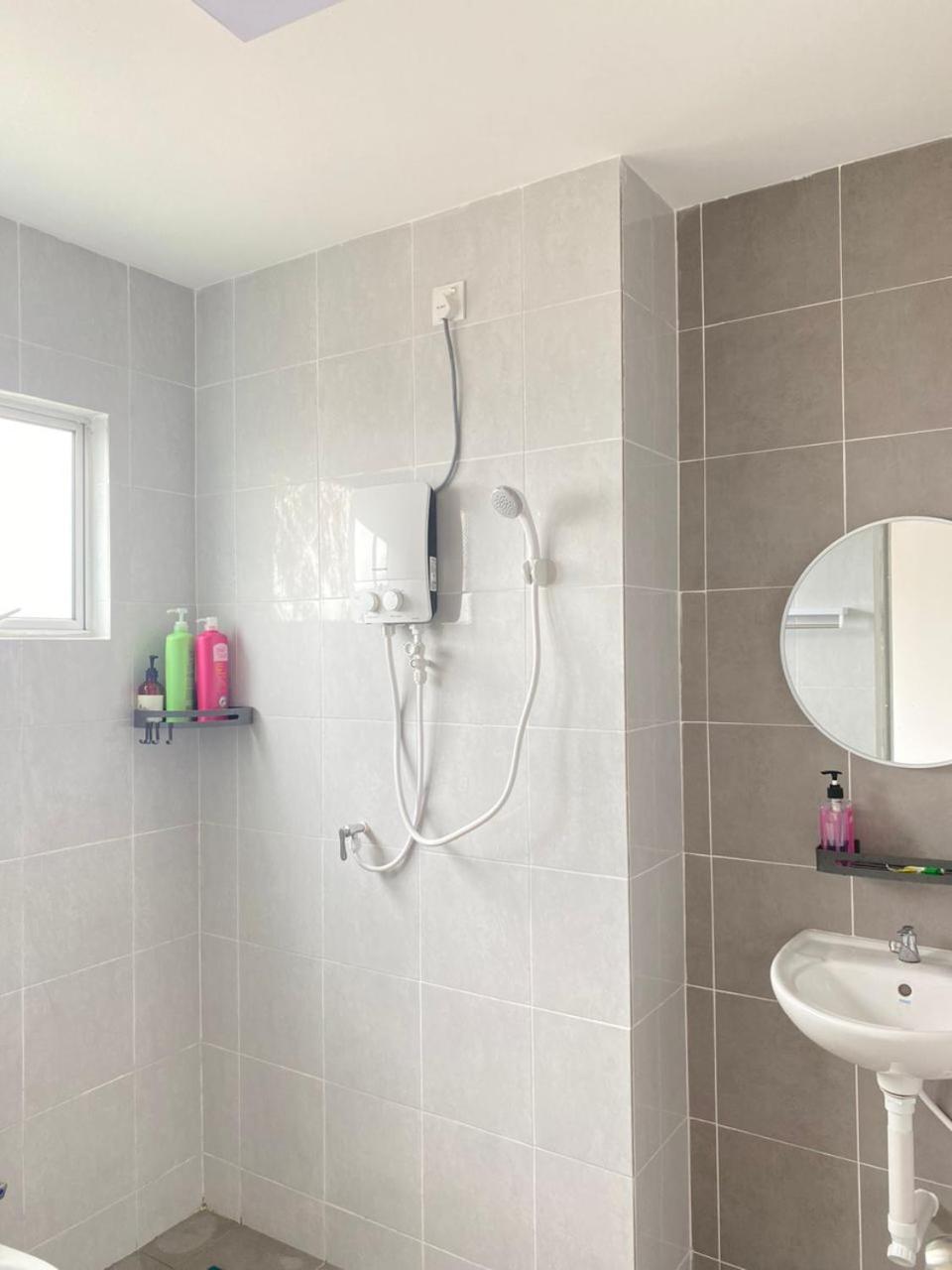休闲民宿 Leisure Homestay @The Venus Sitiawan Kampong Lumut Kiri 외부 사진
